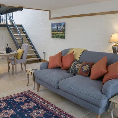 Vineyard Barn Room Woodchester 外观 照片