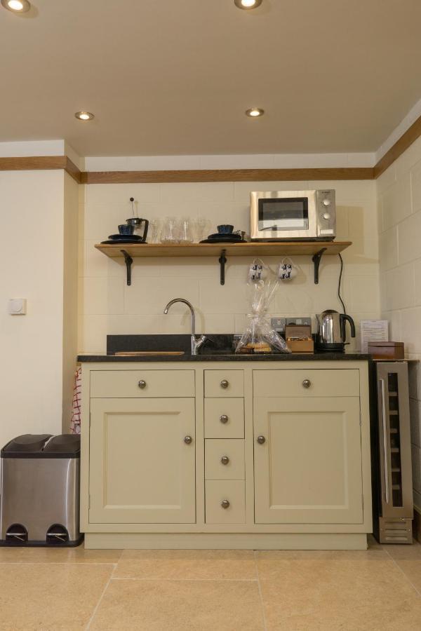 Vineyard Barn Room Woodchester 外观 照片