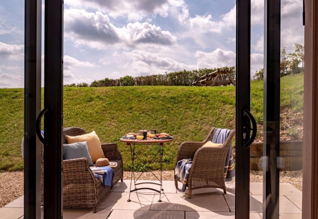 Vineyard Barn Room Woodchester 外观 照片